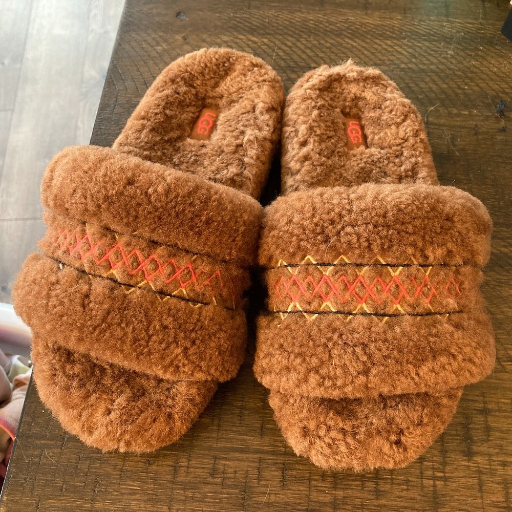 NWT UGG Platform Slippers Clogs Natural Size Women 7 Brown Pink Cozy Comfy